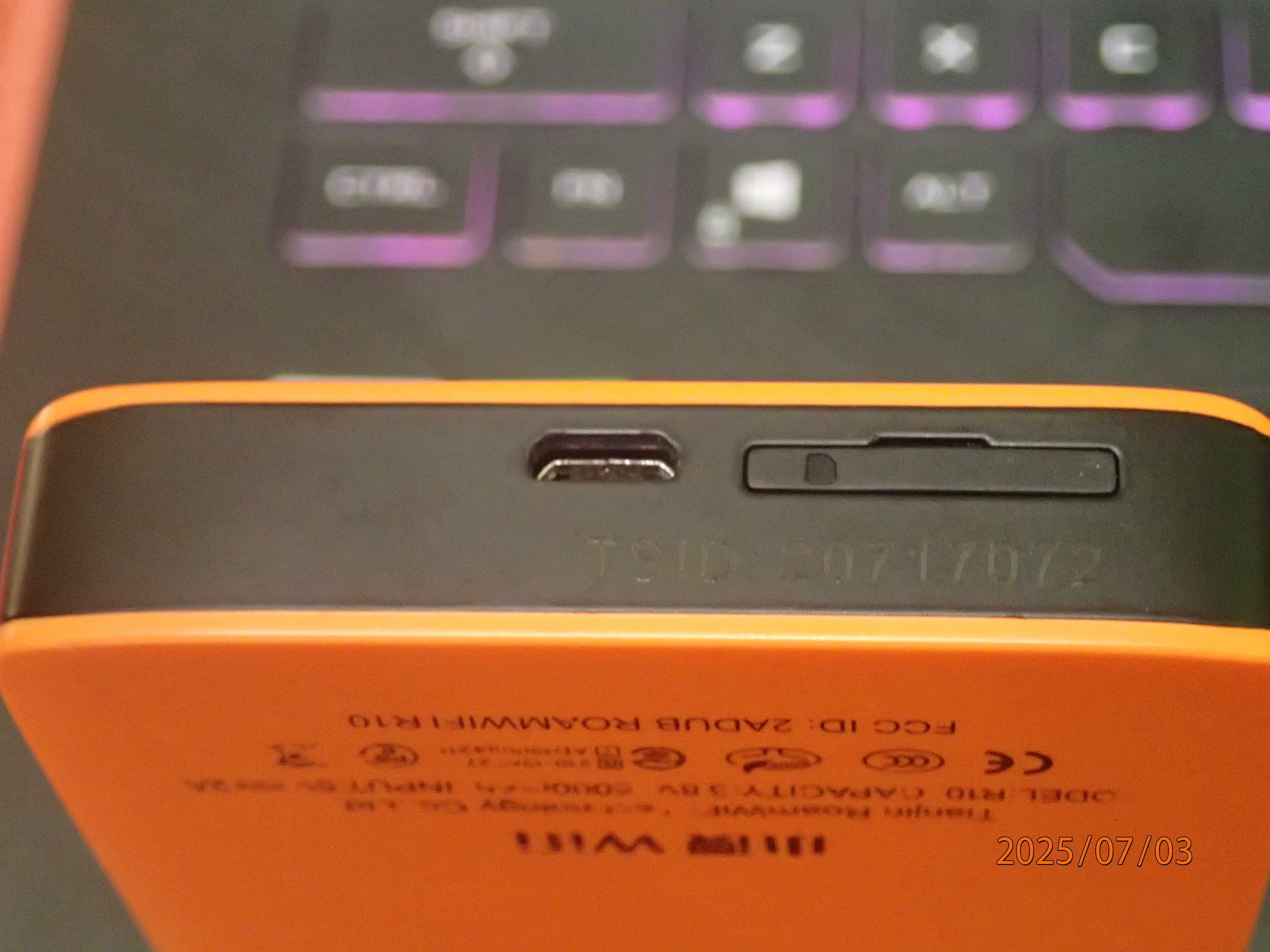 Router/hotspot portabil cu tehnologie SIM virtuală Roam-ON R10-4G Mifi
