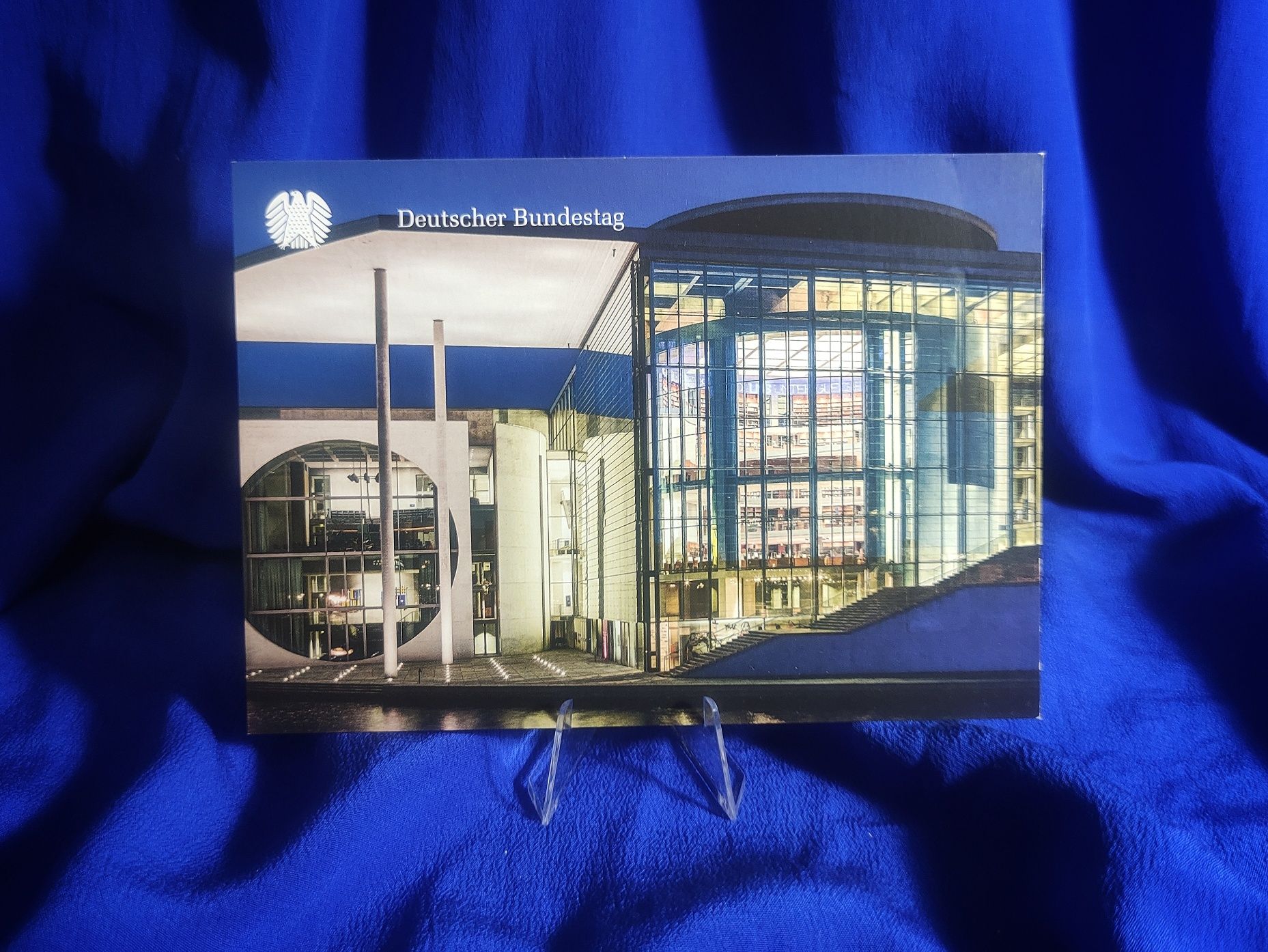 Почтовые Открытки с Архитектурными видами Немецкого Бундестага. Берлин
