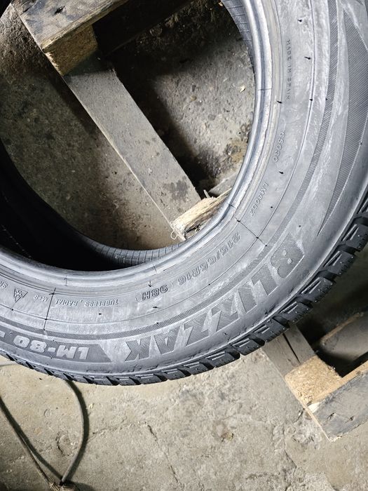 2 anvelope iarna 215 65 16 Bridgestone