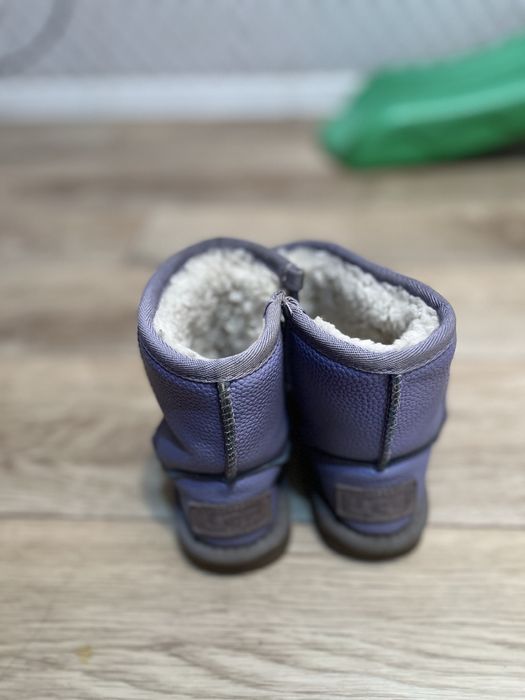 Продам сапожки 3 пары