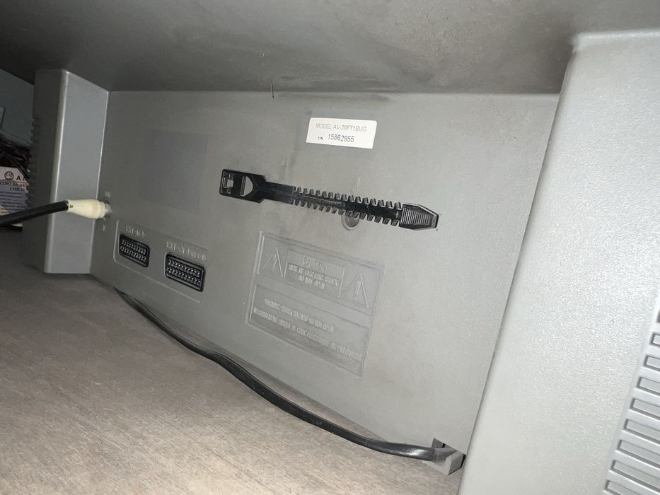 Продавам CRT телевизор модел JVC Av-29ft 1sug