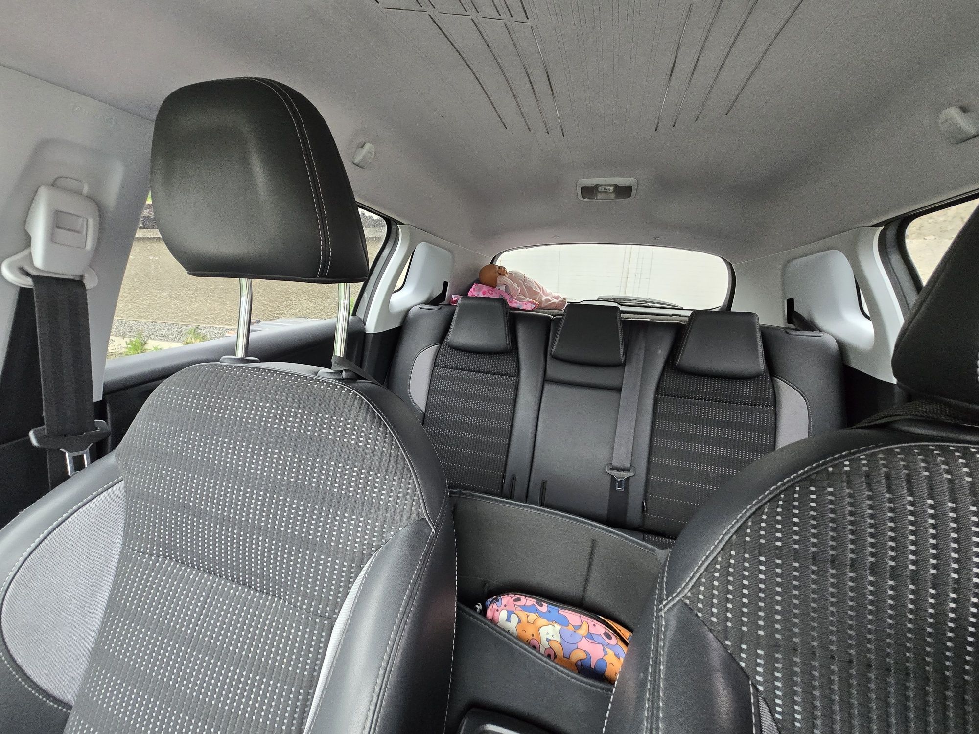 Peugeot 2008 e-HDI ALLURE 1.6 дизелкожа ADBLUE