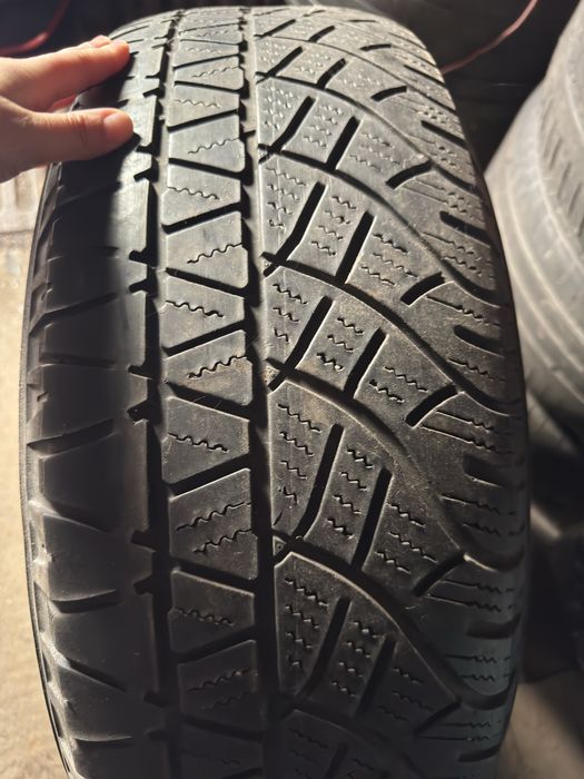 Резина 235/70/R16 запаска