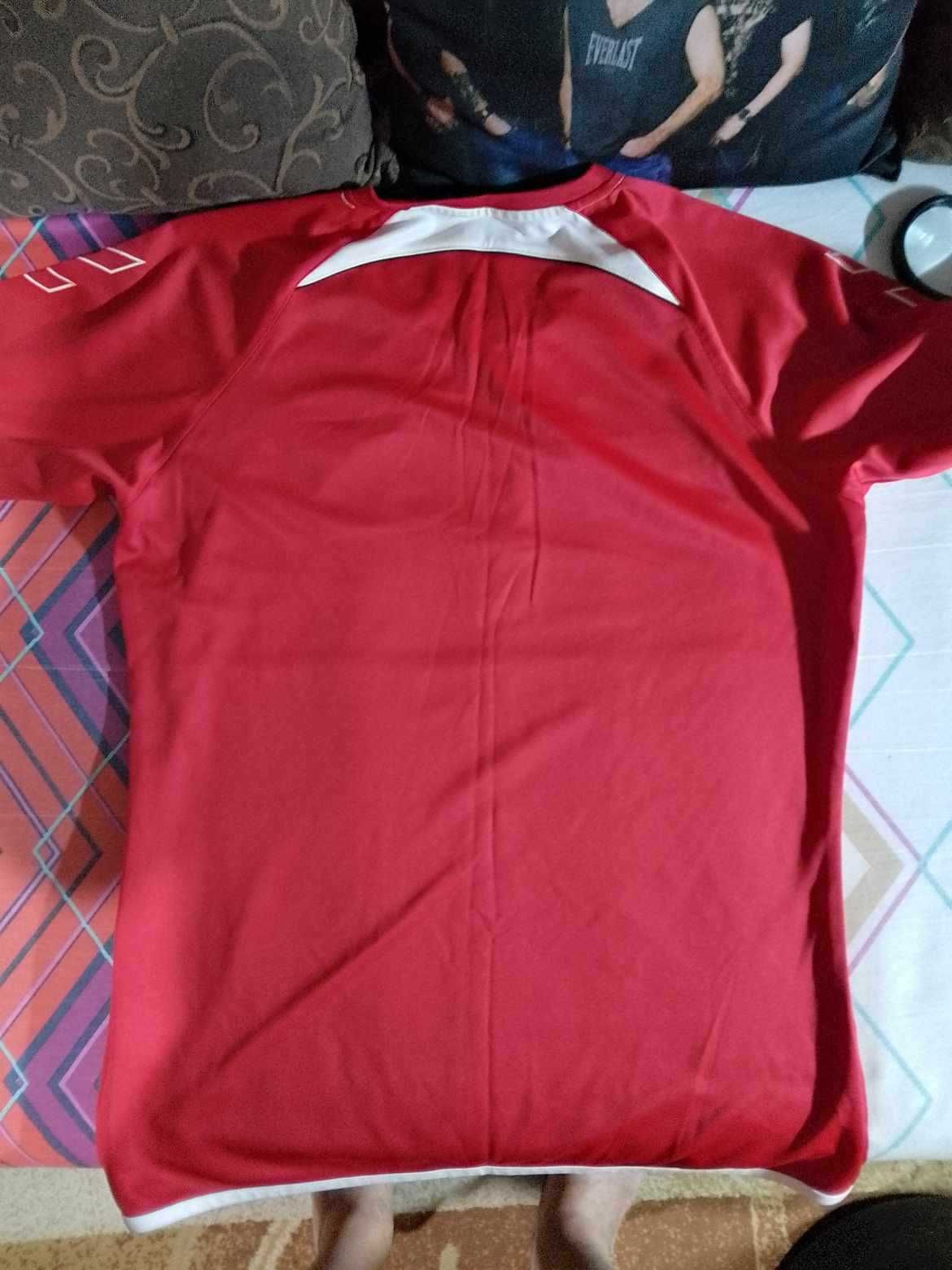 Спортен екип Hummel