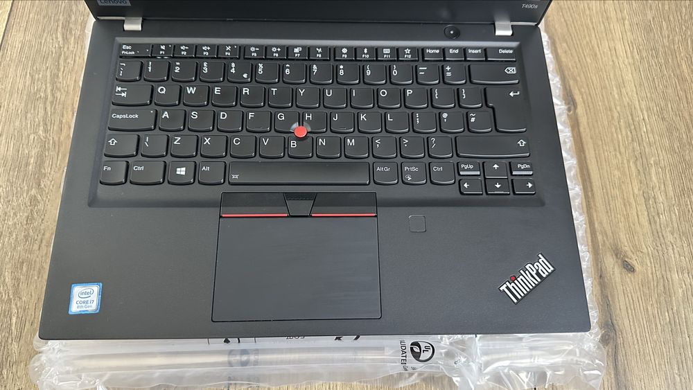 Лаптоп Lenovo ThinkPad T490s / Intel i7 /16GB RAM /512GB SSD/ Като Нов