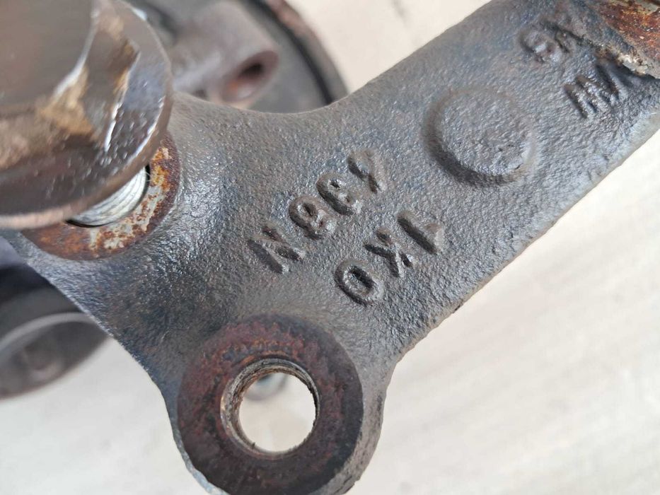 Vw Golf 5, fuzeta spate completa cu rulment si senzor ABS