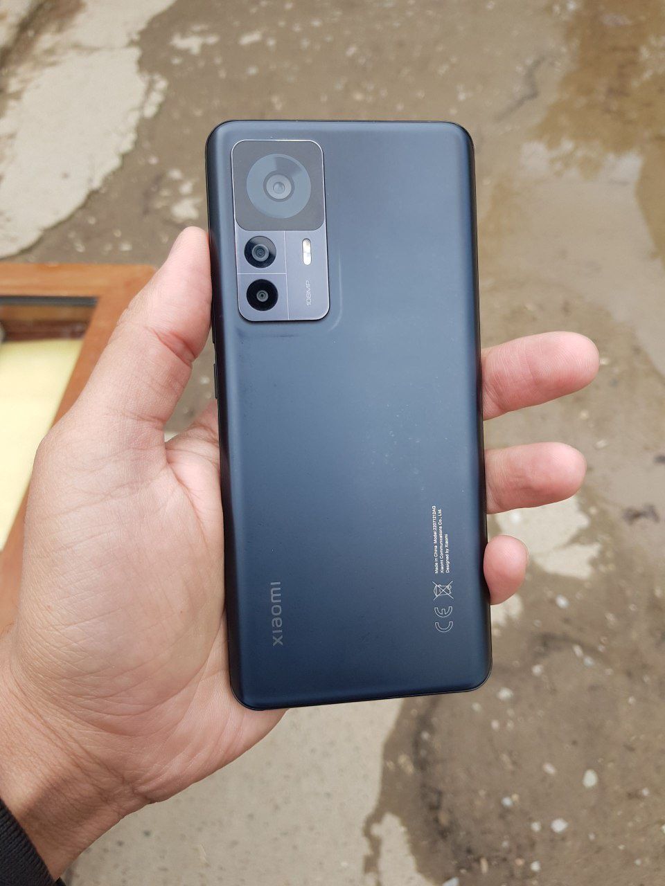 Xiaomi 12t sotiladi 250$