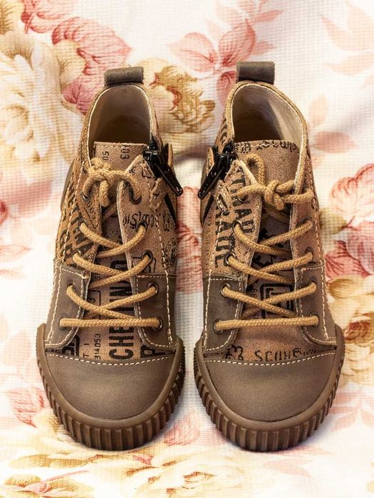 Детски обувки номер 25