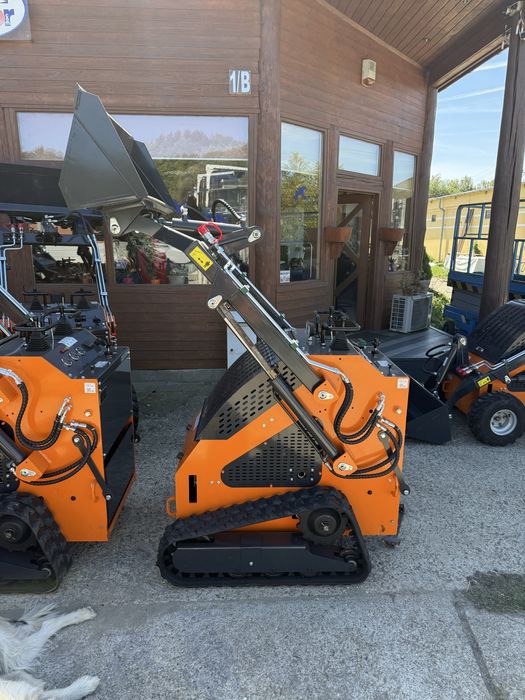 Mini skid steer