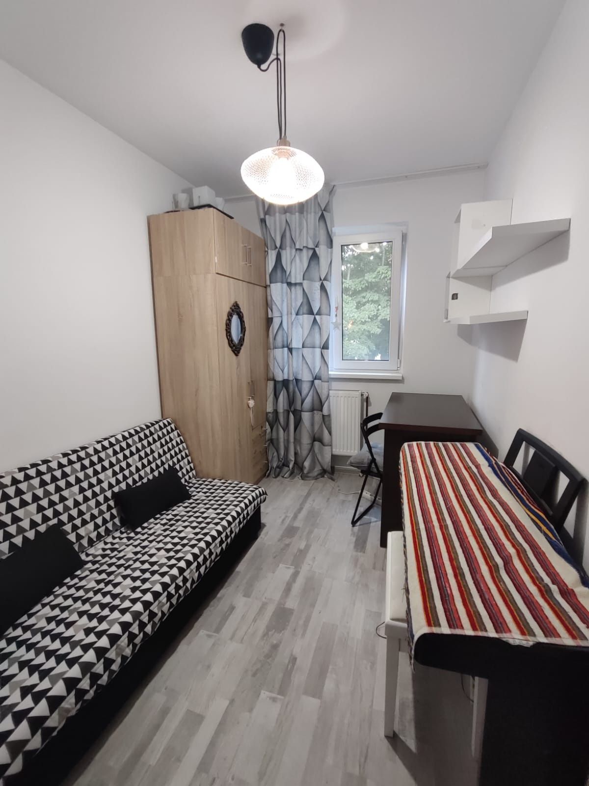 Apartament la cheie, 3 camere, Aleea Godeanu, etaj 3/4 – 59.500 €