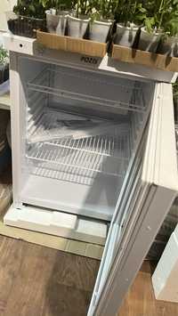Продам холодильник и холодильную витрину