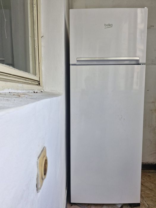 Хладилник с камера BEKO