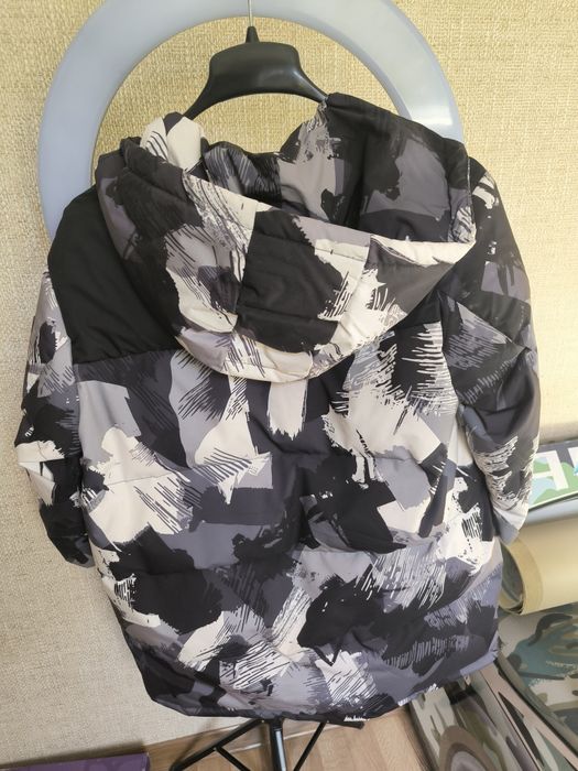 Зимняя куртка на мальчика 10-11 лет