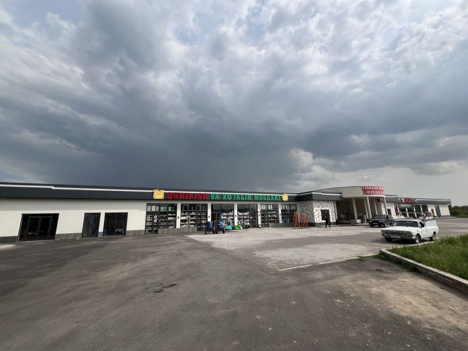 Бустонликда 3864 квм бино соталади.