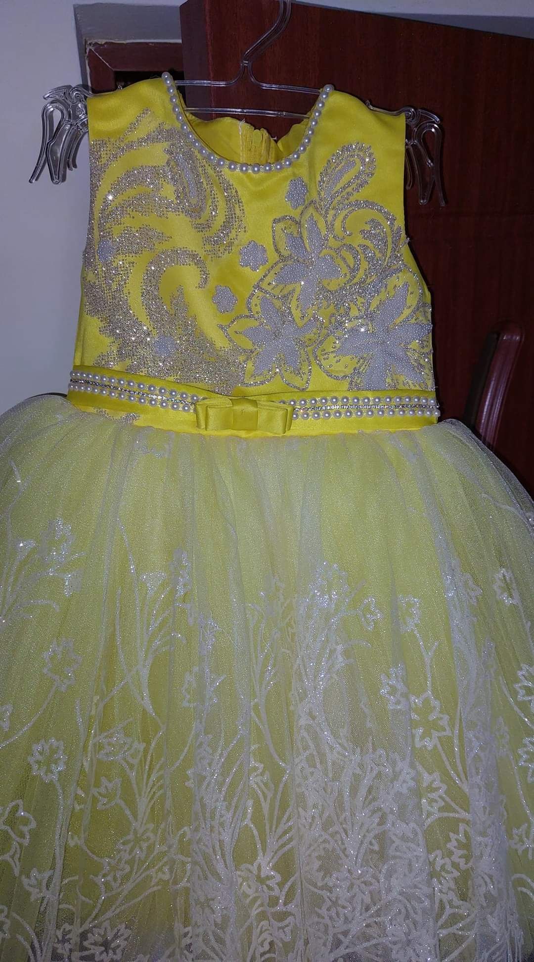 Rochiță galbena elegantă