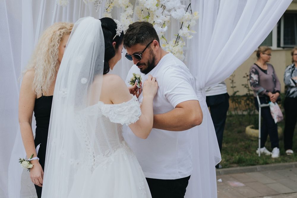 Rochie mireasa + voal+ accesoriu