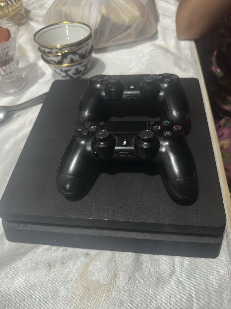 Playstation 4 1 terrabayt