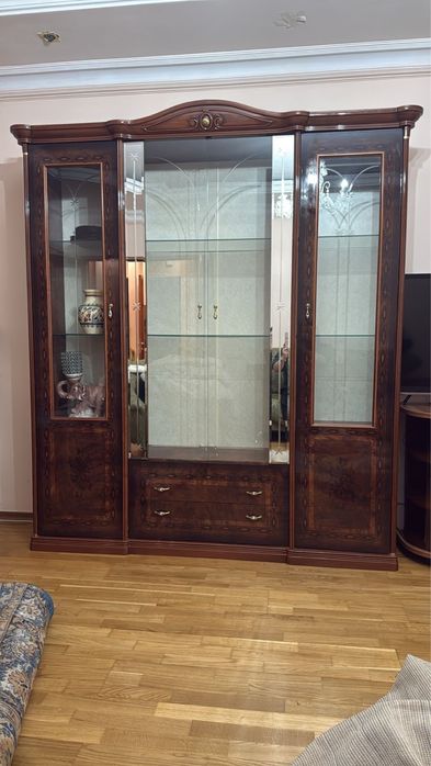 Продам витрина !!