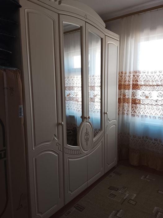 Продается спальный гарнитур