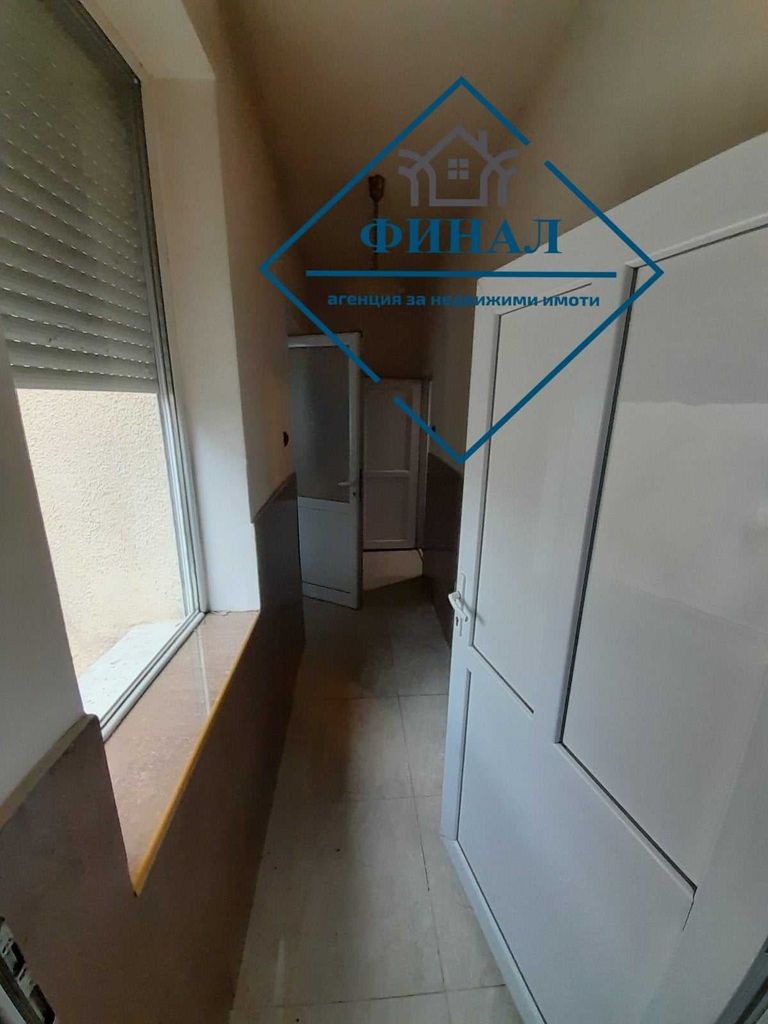 Продава се Етаж от къща в Шумен, Център - 120 кв.м за 1041 €/кв.м - Снимка #11