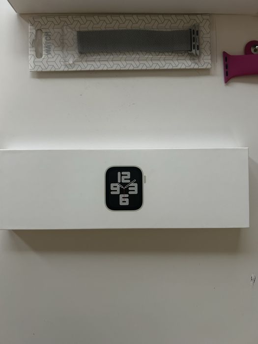 Apple Watch SE 2 (2023) – 40mm Silver/Denim – Състояние като нов!