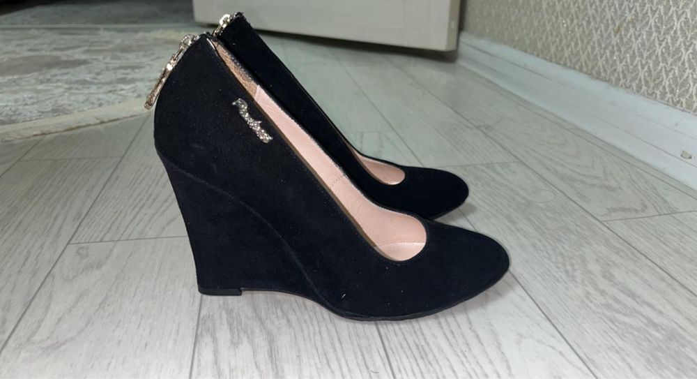 каблук скала