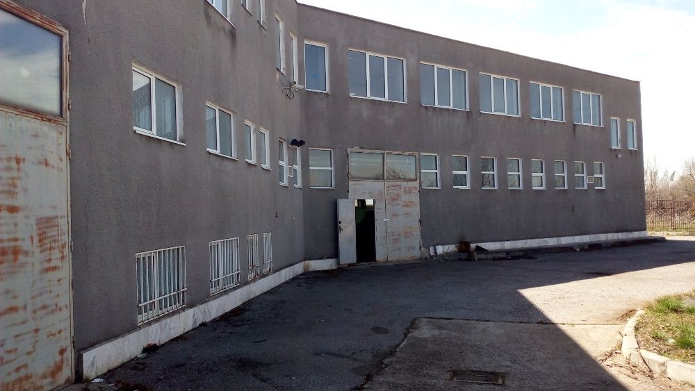 Продава се Промишлена сграда в София, Република 2 - 1750 кв.м за 760 €/кв.м - Снимка #2
