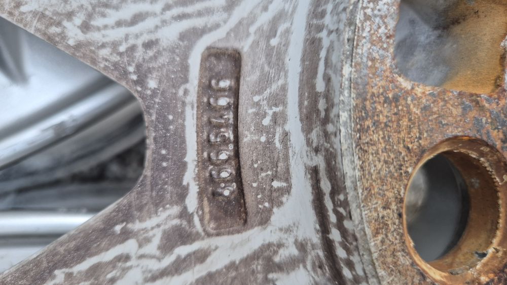 Оригинални джанти Волво 5/108 Volvo S40,V50,C30,C70 5x108

Употребяван