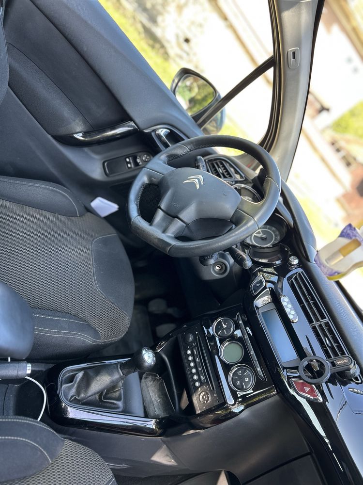 Citroen C3 ,panoramic ,motor 1.4 2012 inmatriculat