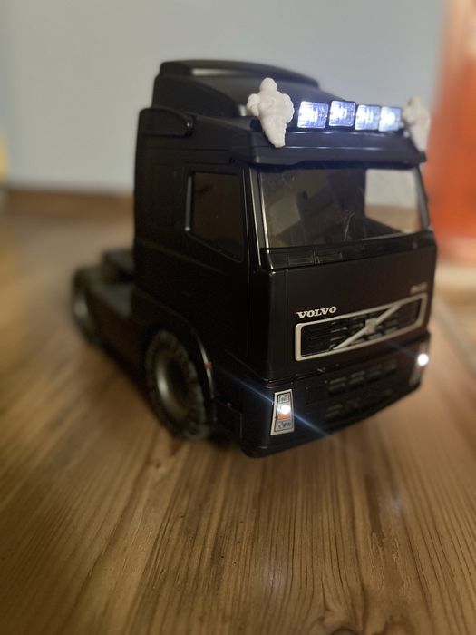 Vand macheta Volvo FH12 modificat.