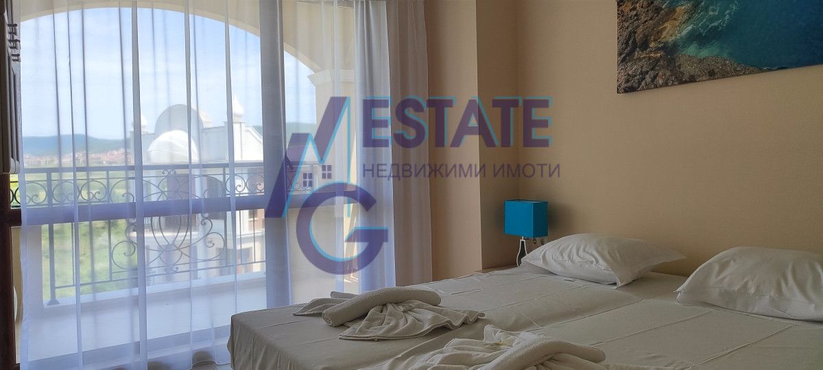 Светъл, уютен и стилно обзаведен двустаен апартамент с Акт 16 в
