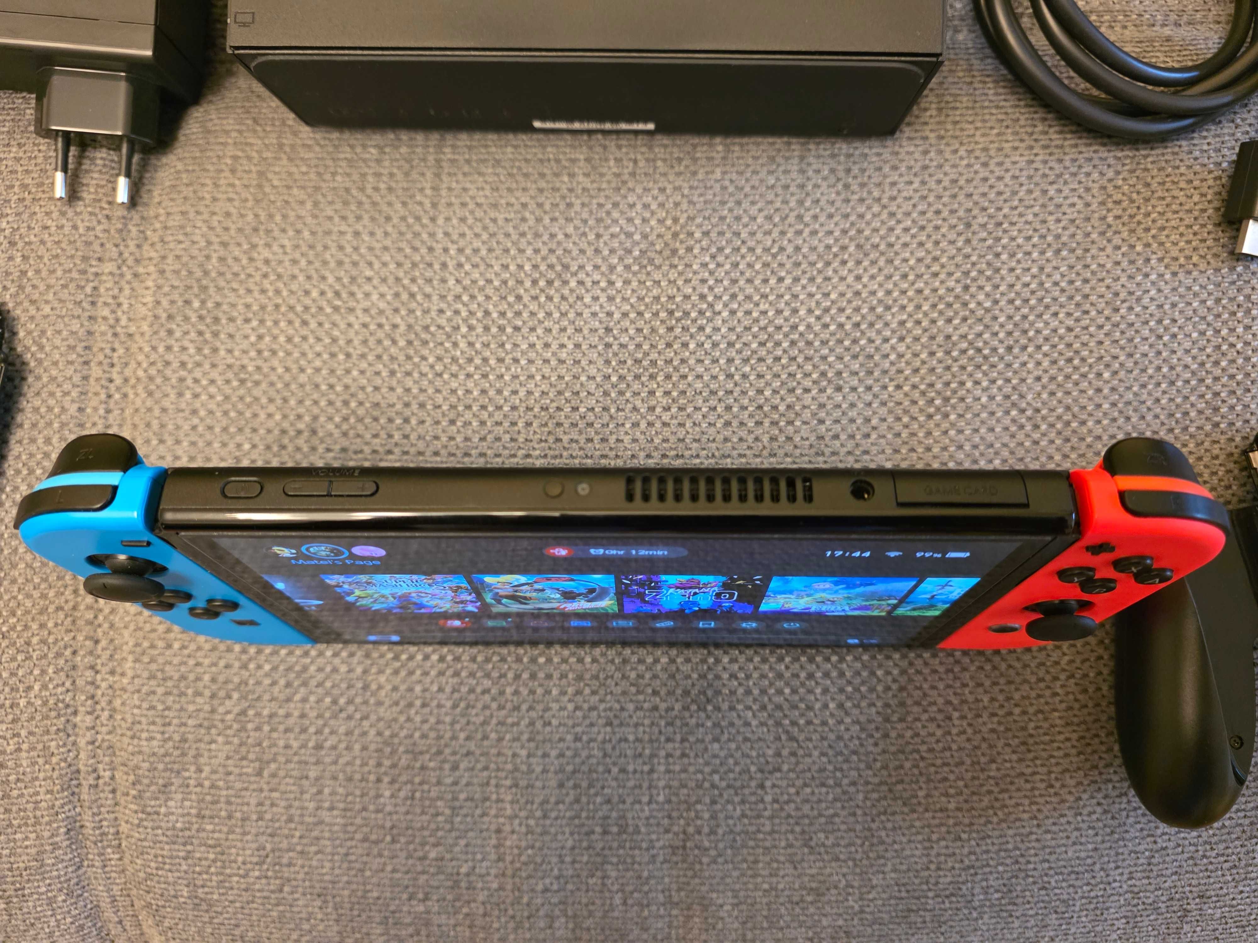 Nintendo Switch Oled, Husa si grip ZenGrip Ronin, multiple accesorii