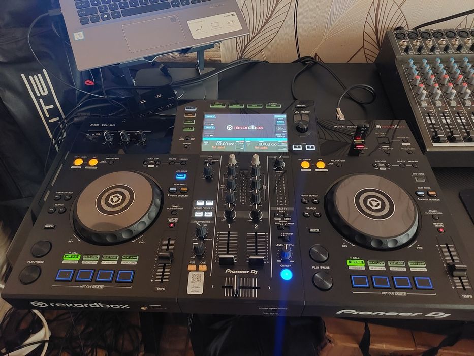 Consola dj XDJ-RR ca Nou