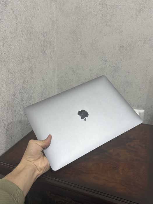 Macbook core i5