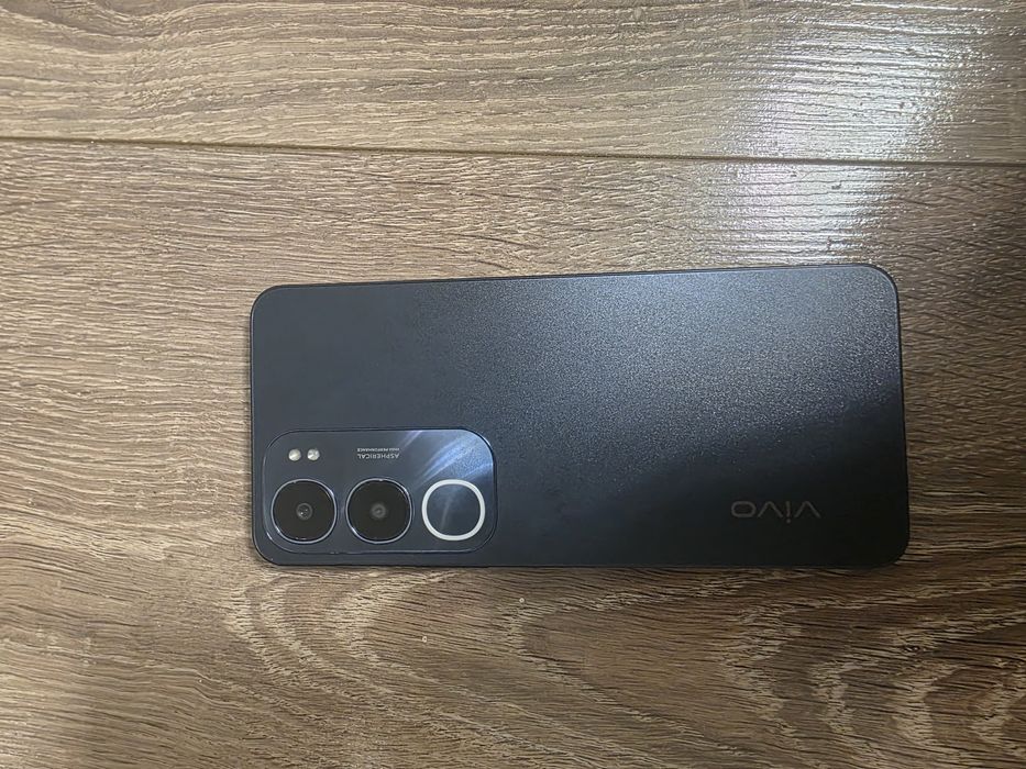 Продам телефон vivo Y19 128gb пишите звони