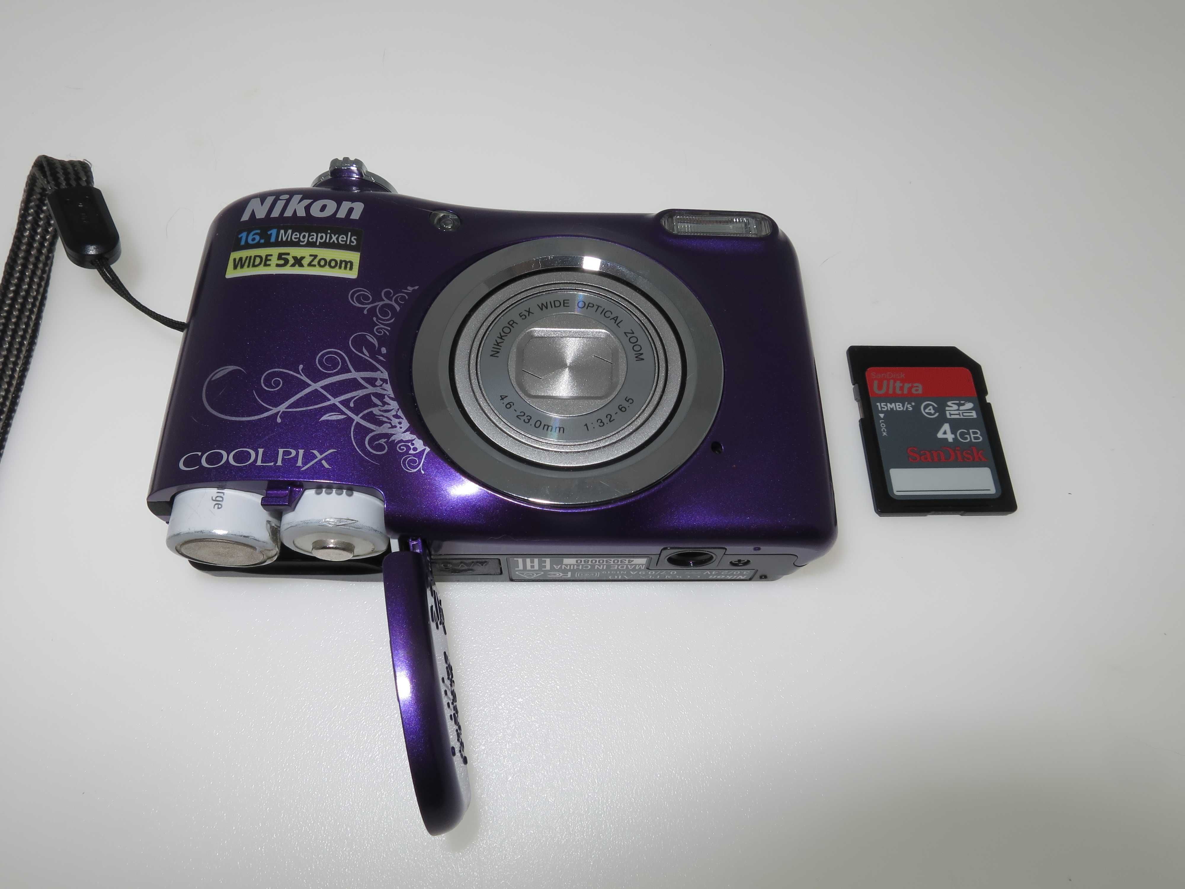 Nikon Coolpix A10 страхотен малък лилав в фотоапарат отлично състояние