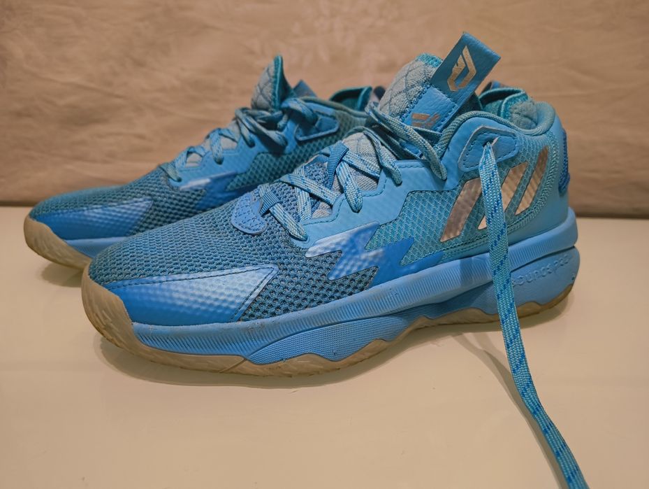 Маратонки Adidas Dame 8