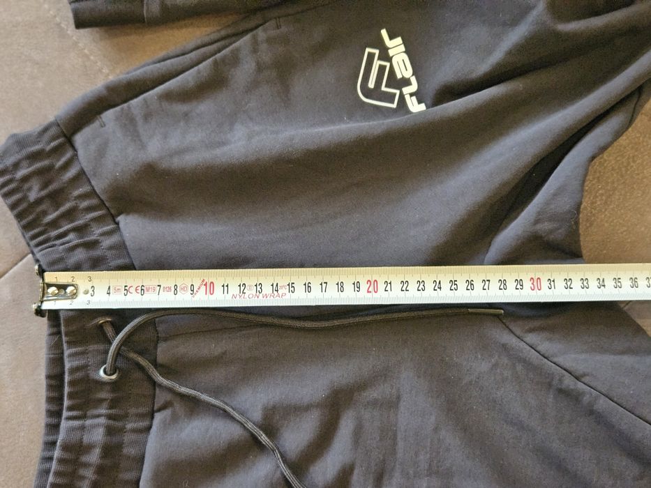 Черен панталон flair