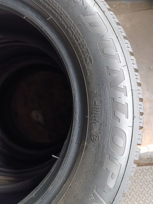 Anvelope de iarnă noi 215 60 16 Dunlop