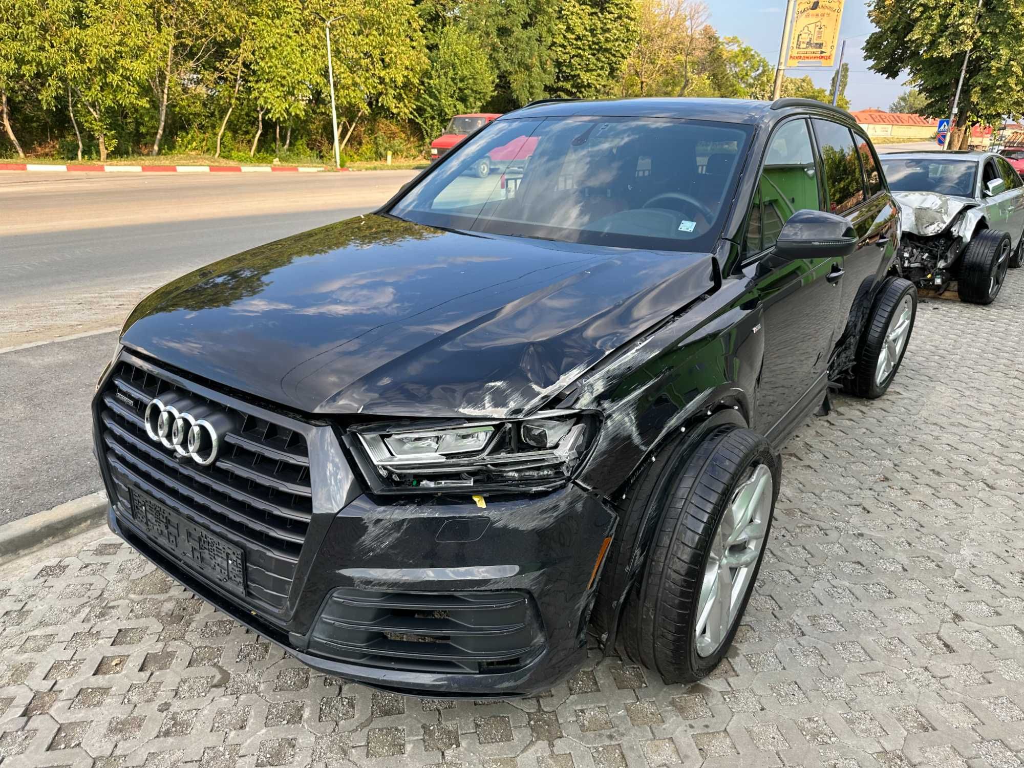 Audi Q7 3.0TFSI На Части