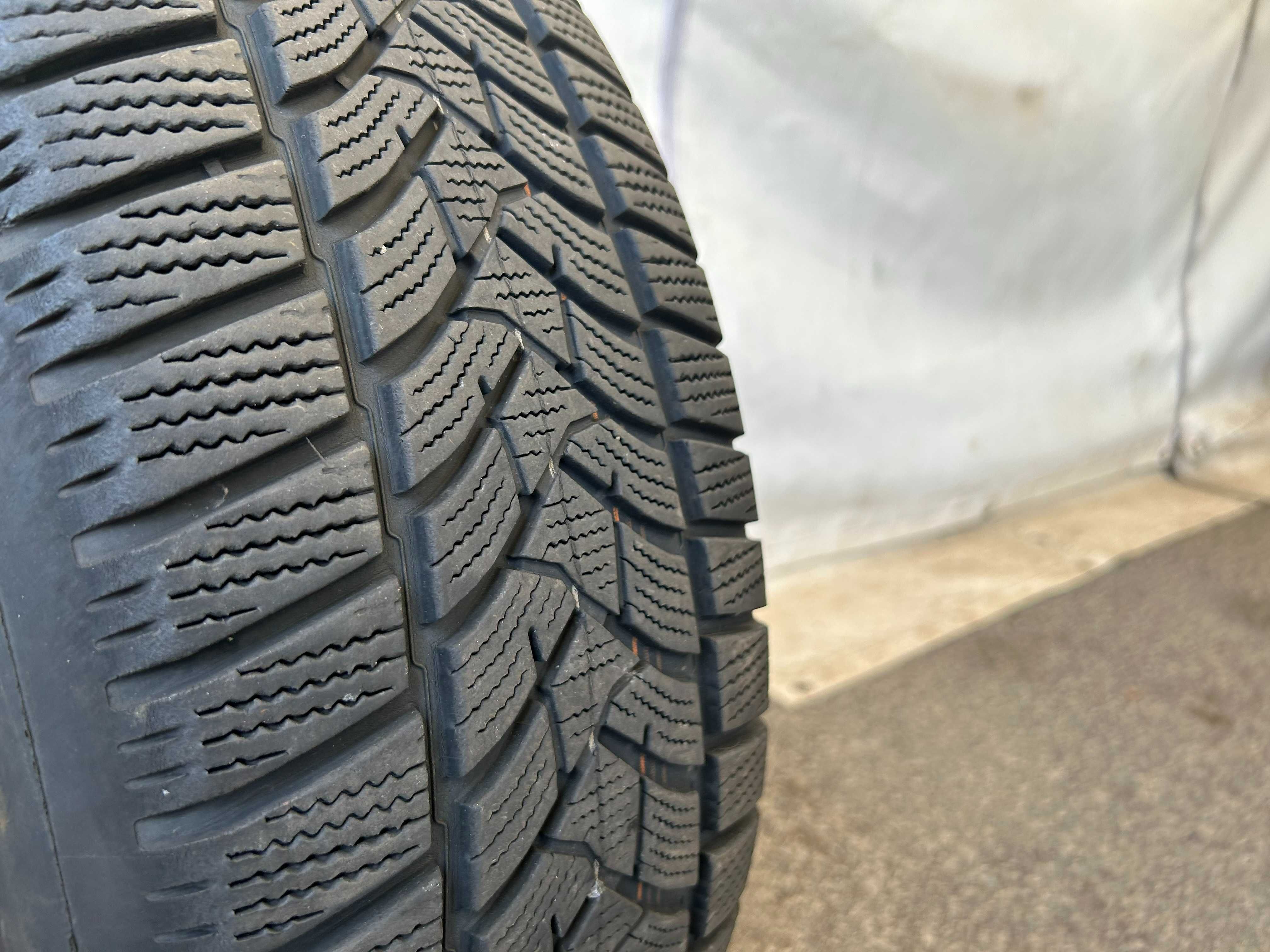 зимни гуми DUNLOP 225/65/17 с ДОТ 36/2018г