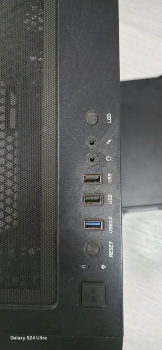 Продам Кейс для пк в отличном состоянии .