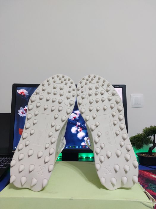 Off White ODSY-1000