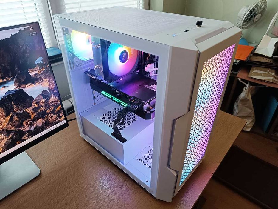 Геймърски компютър, Ryzen 4650G, Gtx 1070Ti, 32gb Ram, 960Gb SSD, 700W
