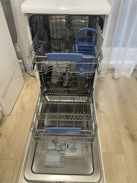 Vand masina spalat vase Indesit