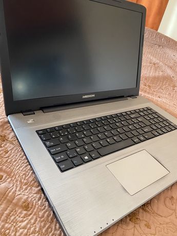 Laptop Medion Akoya E7424