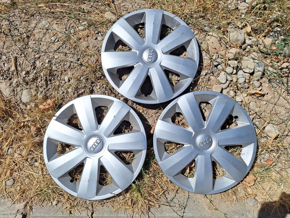 Колпаки на ауди 100с 4 а6 р15.3 штук