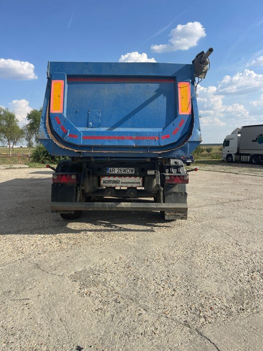 Semiremorca Schmitz basculanta