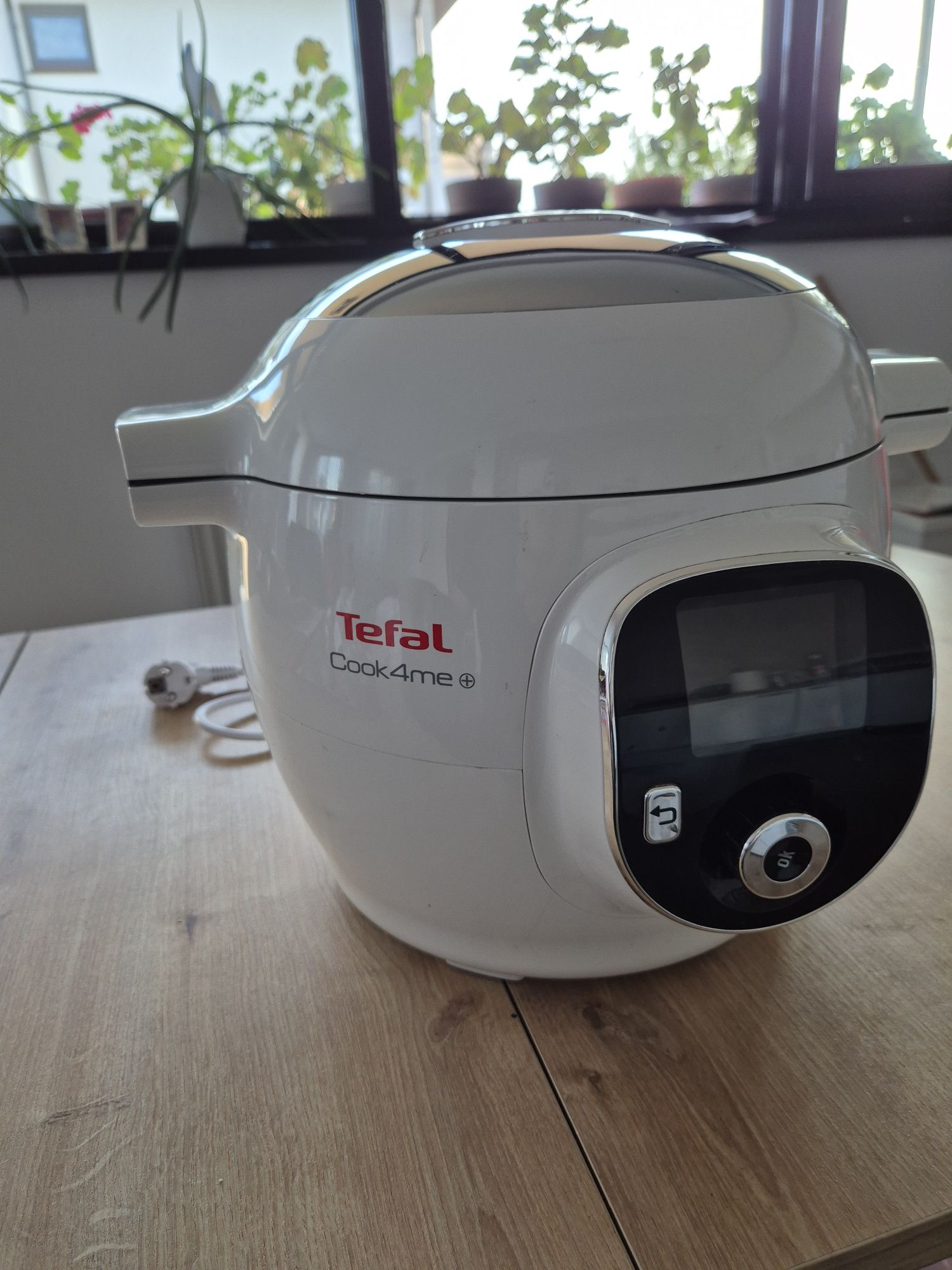Vând Tefal Cook4me