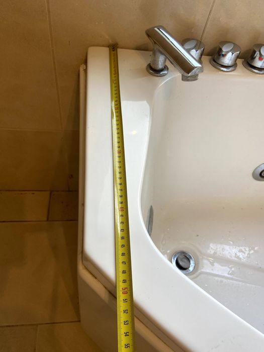 Cada pe colt cu hidromasaj 160x96cm